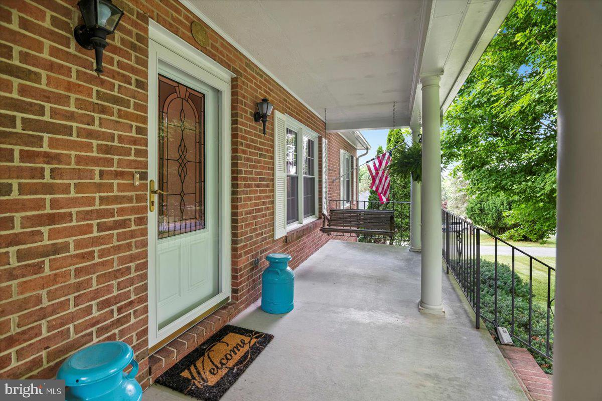 102 Forest Ridge Road Winchester, VA 22602 - Photo 5 of 35 Gallery Image 5