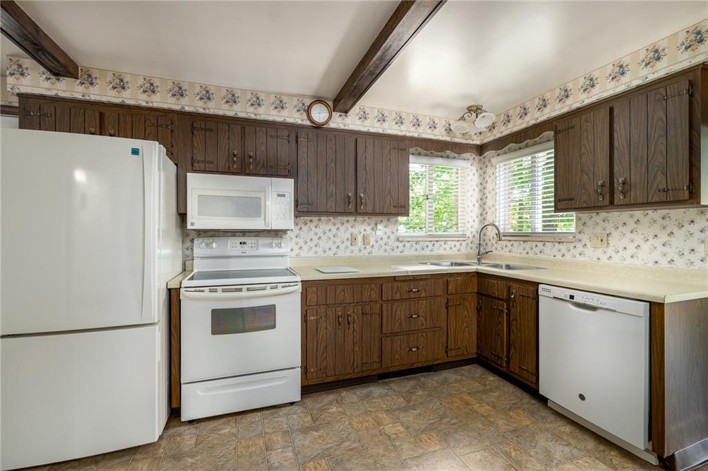 135 Ohare Road Canonsburg, PA 15317 - Photo 11 of 25 Kitchen