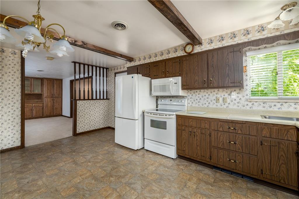 135 Ohare Road Canonsburg, PA 15317 - Photo 12 of 25 Kitchen