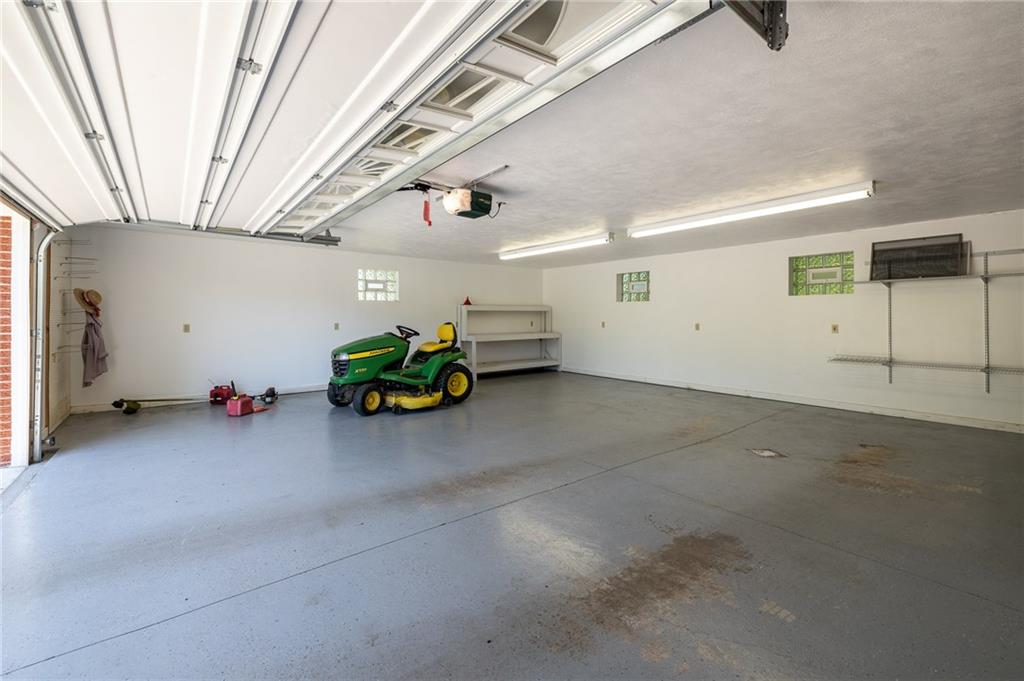 135 Ohare Road Canonsburg, PA 15317 - Photo 5 of 25 2 Car Oversized Garage