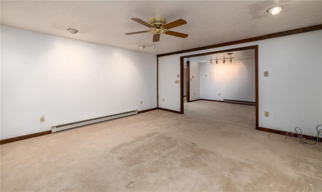 135 Ohare Road Canonsburg, PA 15317 - Photo 7 of 25 Living Room