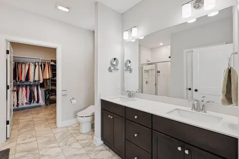 $585,000 | 10250 Arrowwood Trail, Woodbury, MN 55129