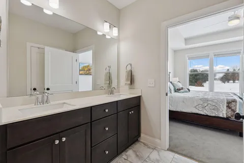$585,000 | 10250 Arrowwood Trail, Woodbury, MN 55129