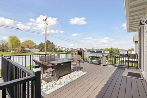 $585,000 | 10250 Arrowwood Trail, Woodbury, MN 55129