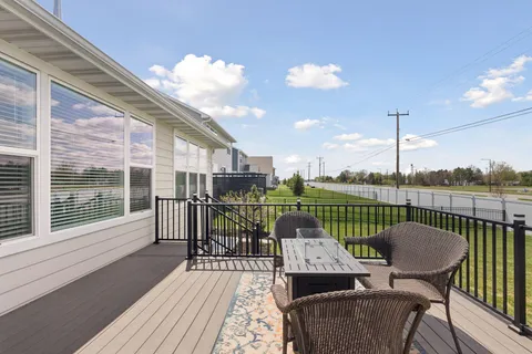 $585,000 | 10250 Arrowwood Trail, Woodbury, MN 55129