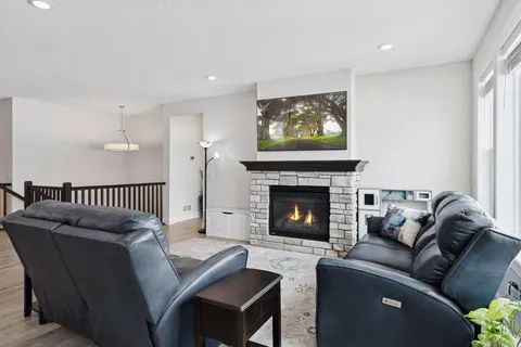 $585,000 | 10250 Arrowwood Trail, Woodbury, MN 55129