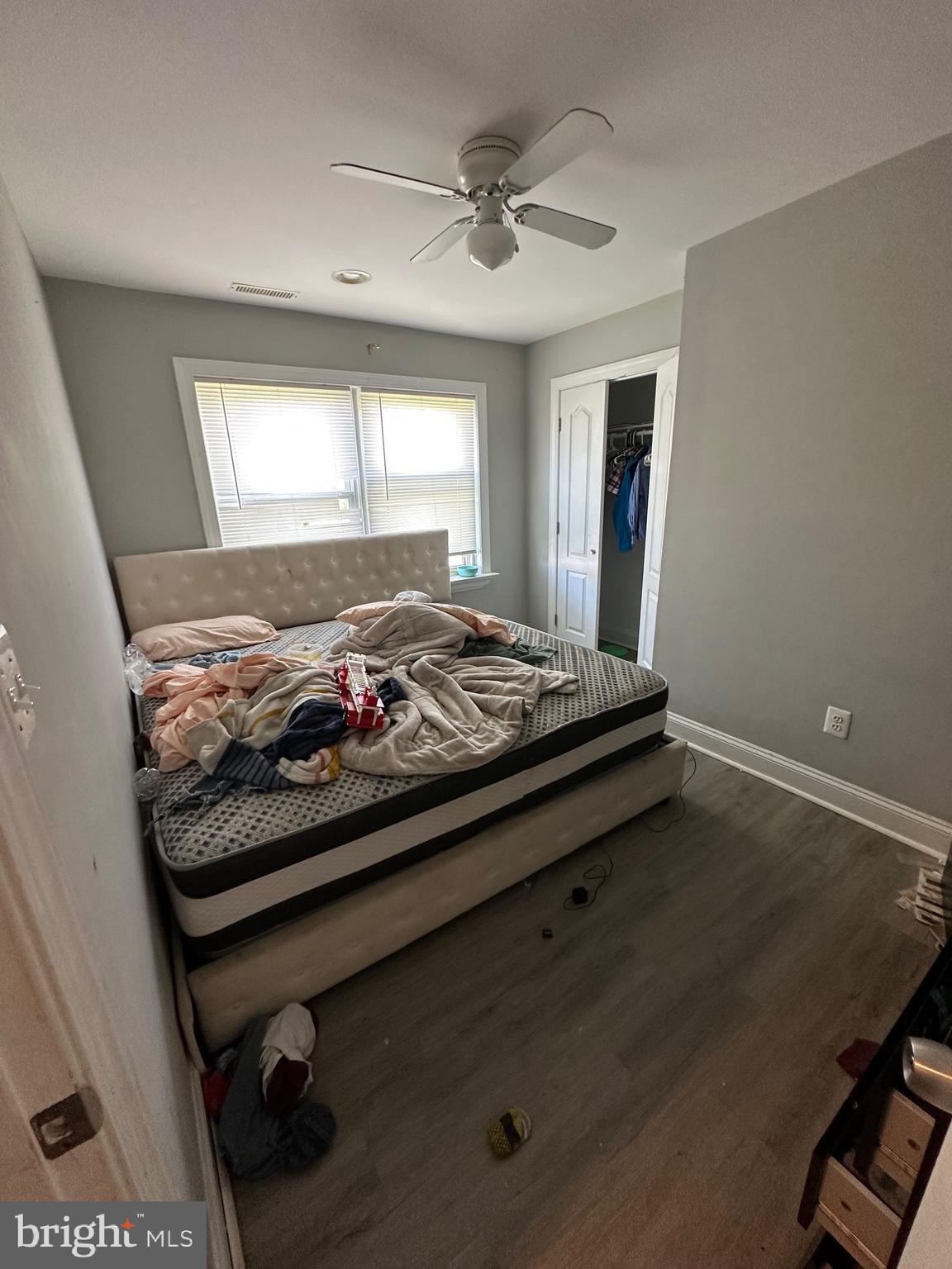 308 Sollers Point Road Dundalk, MD 21222 - Photo 20 of 22 a bed room with a bed and a window