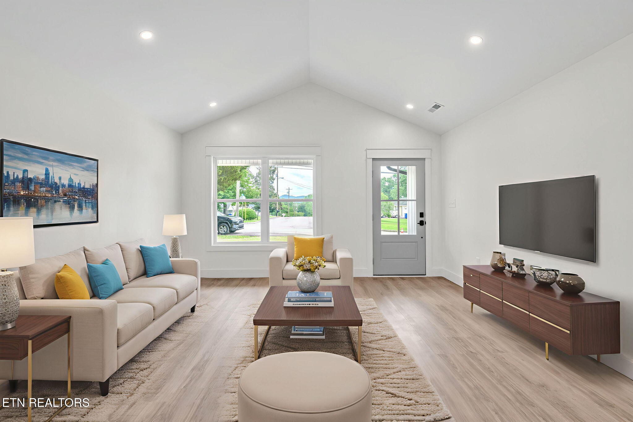 814 Hendrickson Street Clinton, TN 37716 - Photo 15 of 23 28-web-or-mls-814-Hendrickson-9825 - Liv