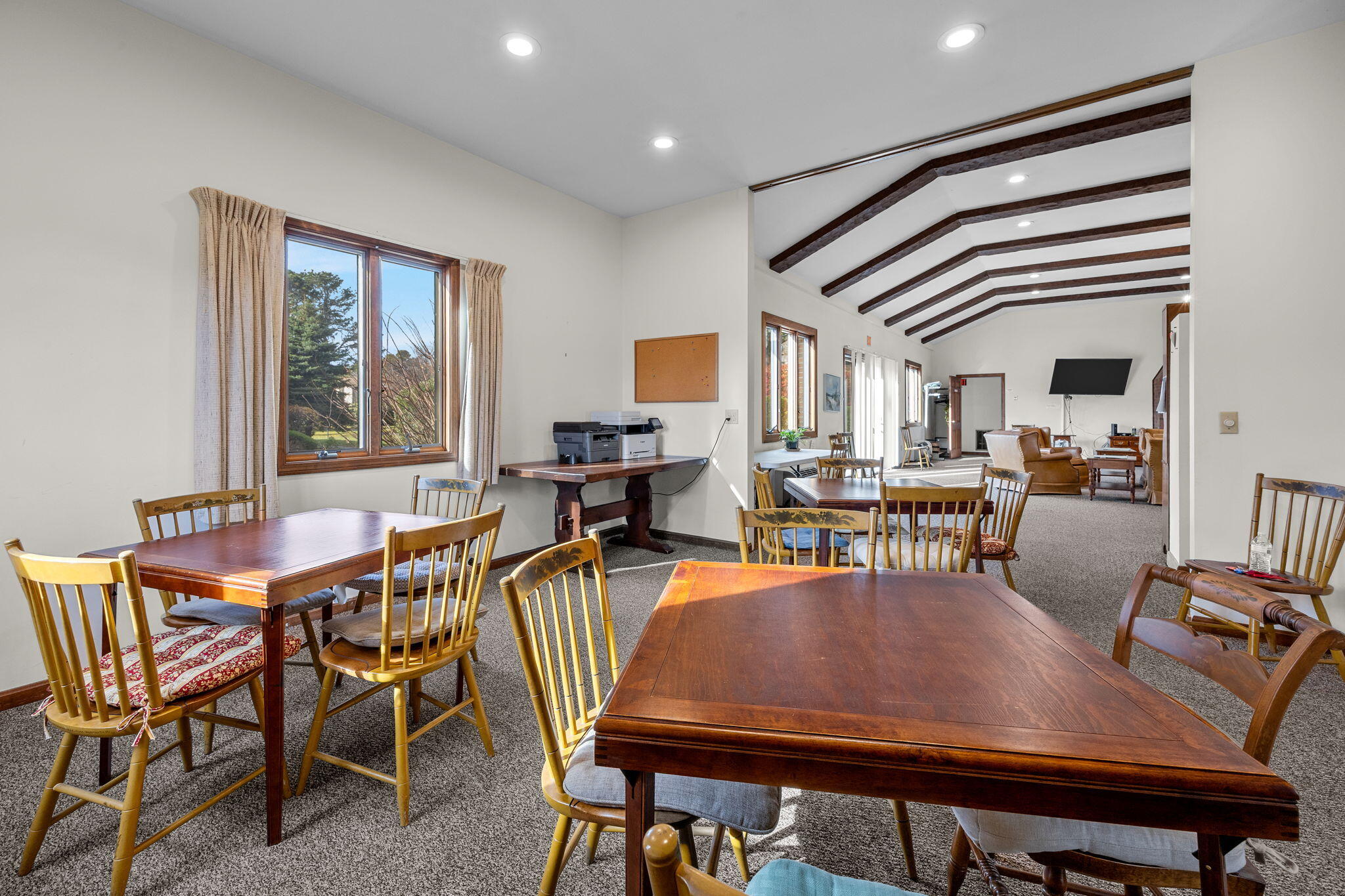 42 Old Colony Way, Unit 28 Orleans, MA 02653 - Photo 26 of 31 a view of a dining room with furniture