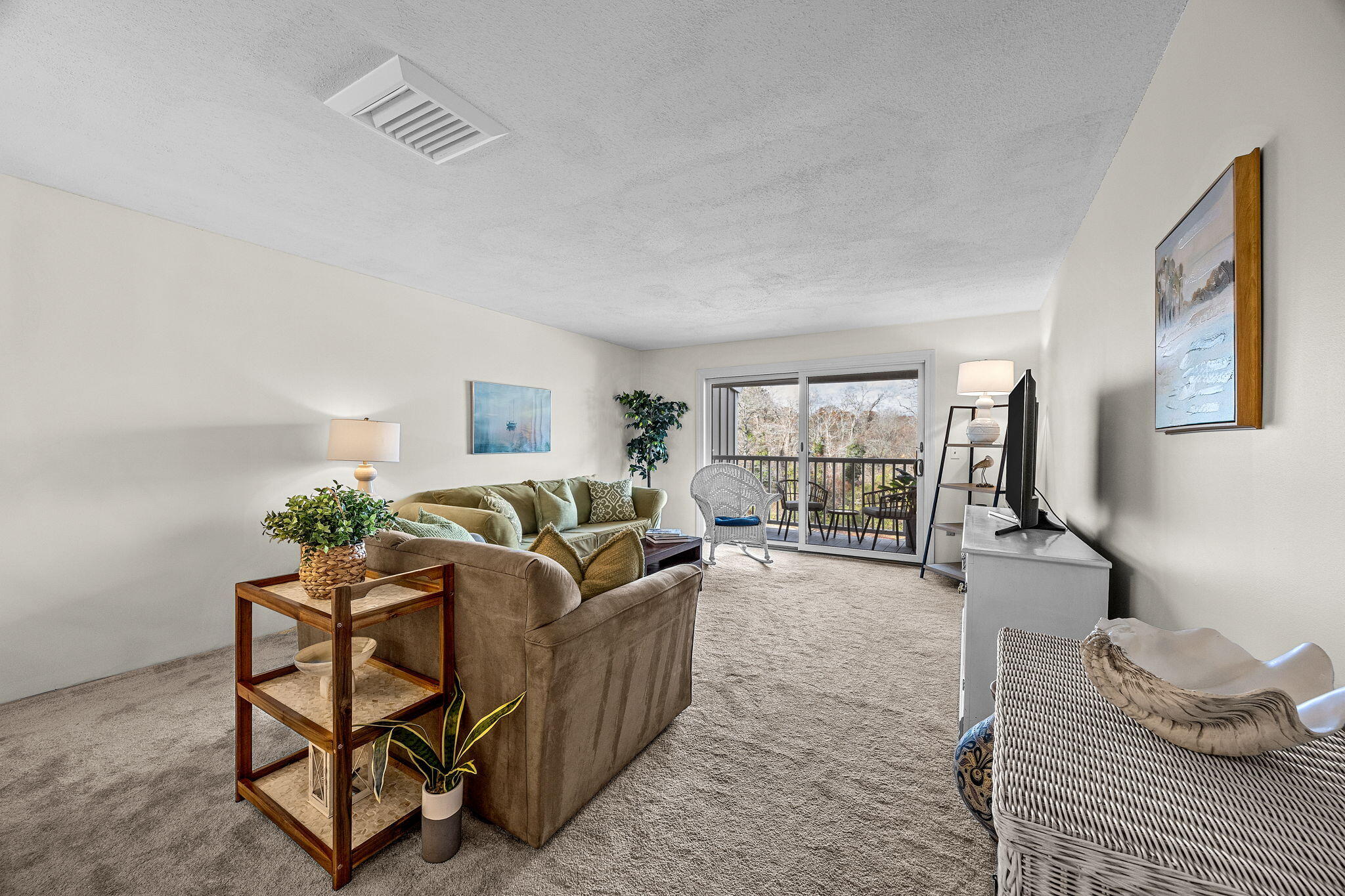 42 Old Colony Way, Unit 28 Orleans, MA 02653 - Photo 8 of 31 a living room with furniture