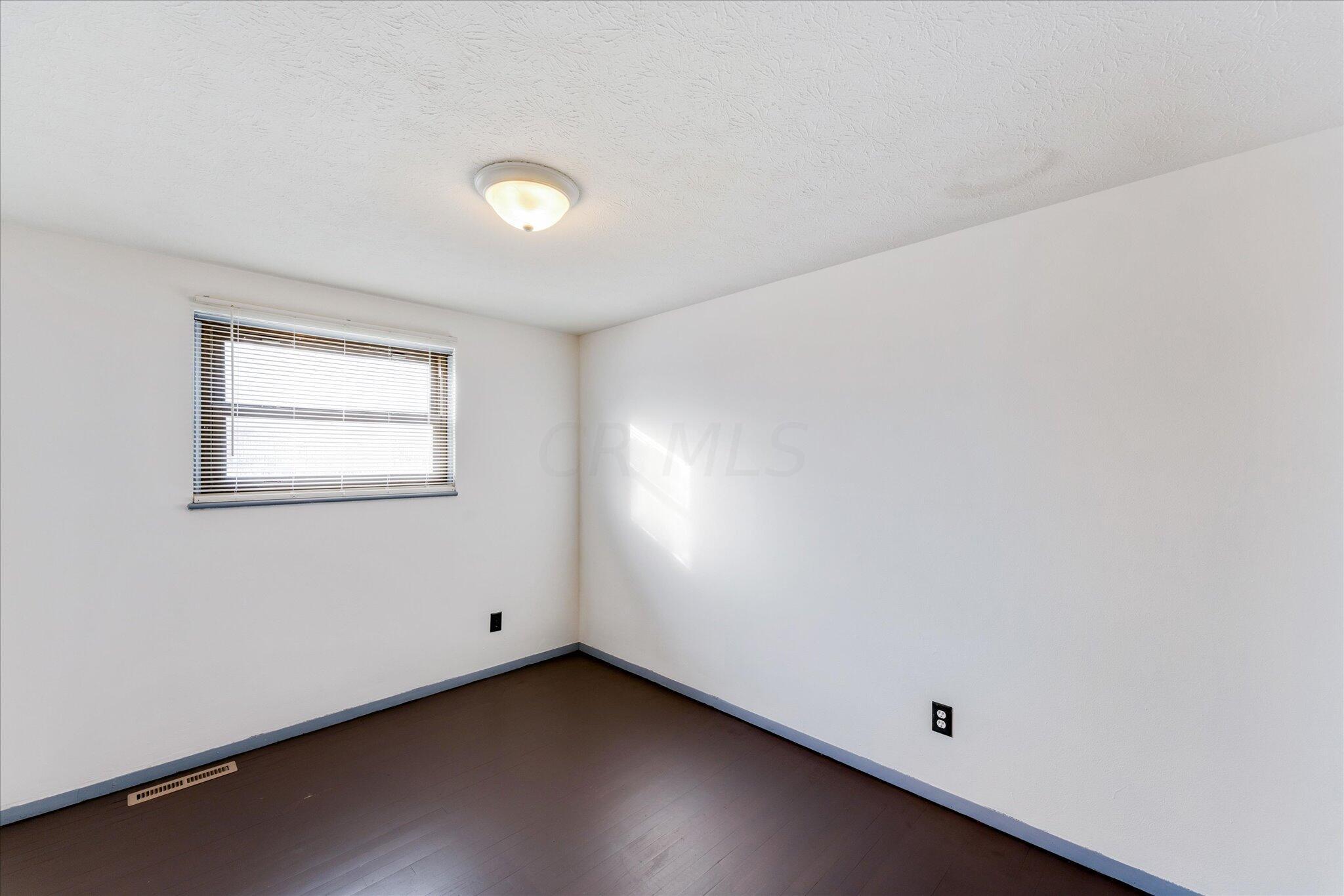 3760 Lynward Road Columbus, OH 43228 - Photo 14 of 30 Bed 2