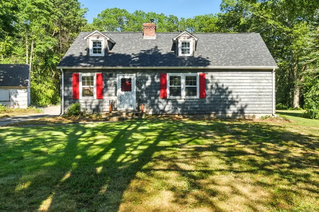 $322,500 | 332 Colonel Ledyard Highway, Ledyard, CT 06339