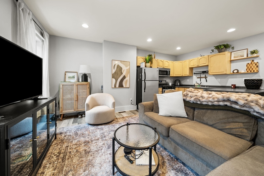 26 Ward Street, Unit 1 Boston, MA 02127 - Photo 4 of 7