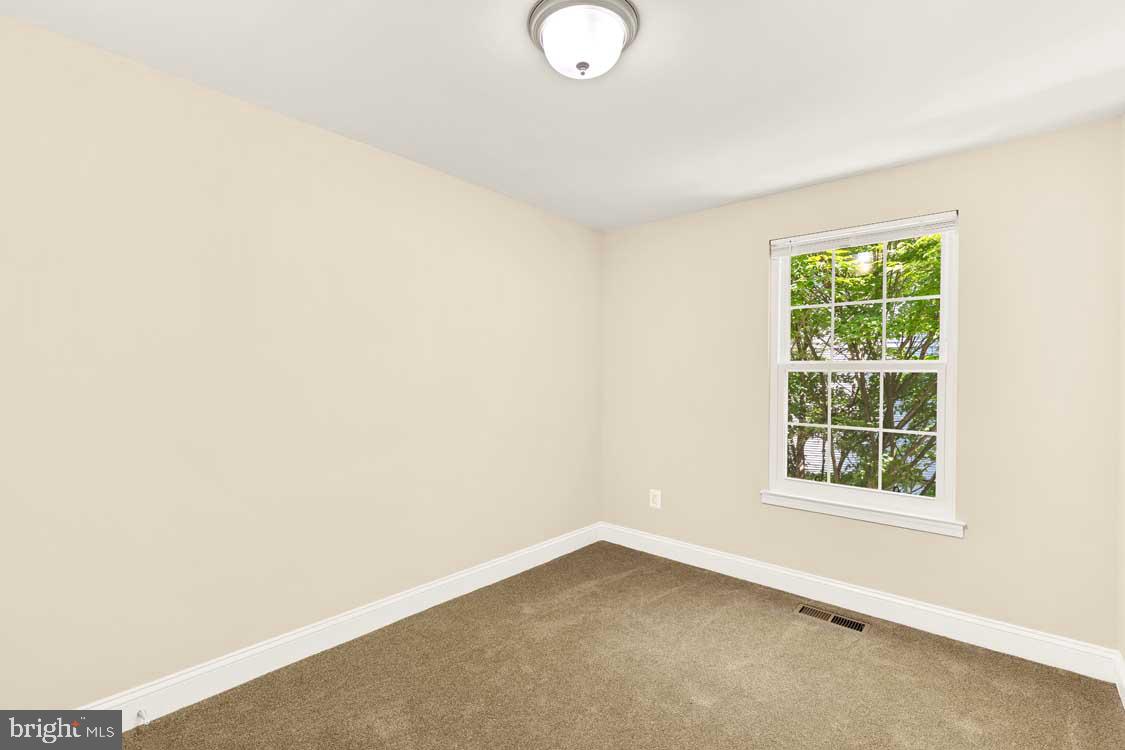 15009 Travert Way Silver Spring, MD 20906 - Photo 12 of 28 Bedroom