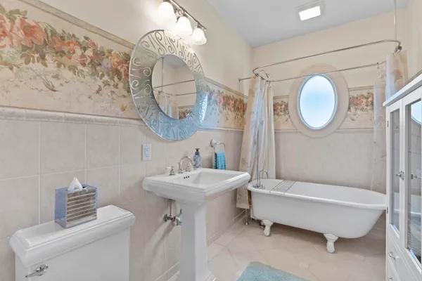 $724,900 | 8100 West Chestnut Street, Wauwatosa, WI 53213