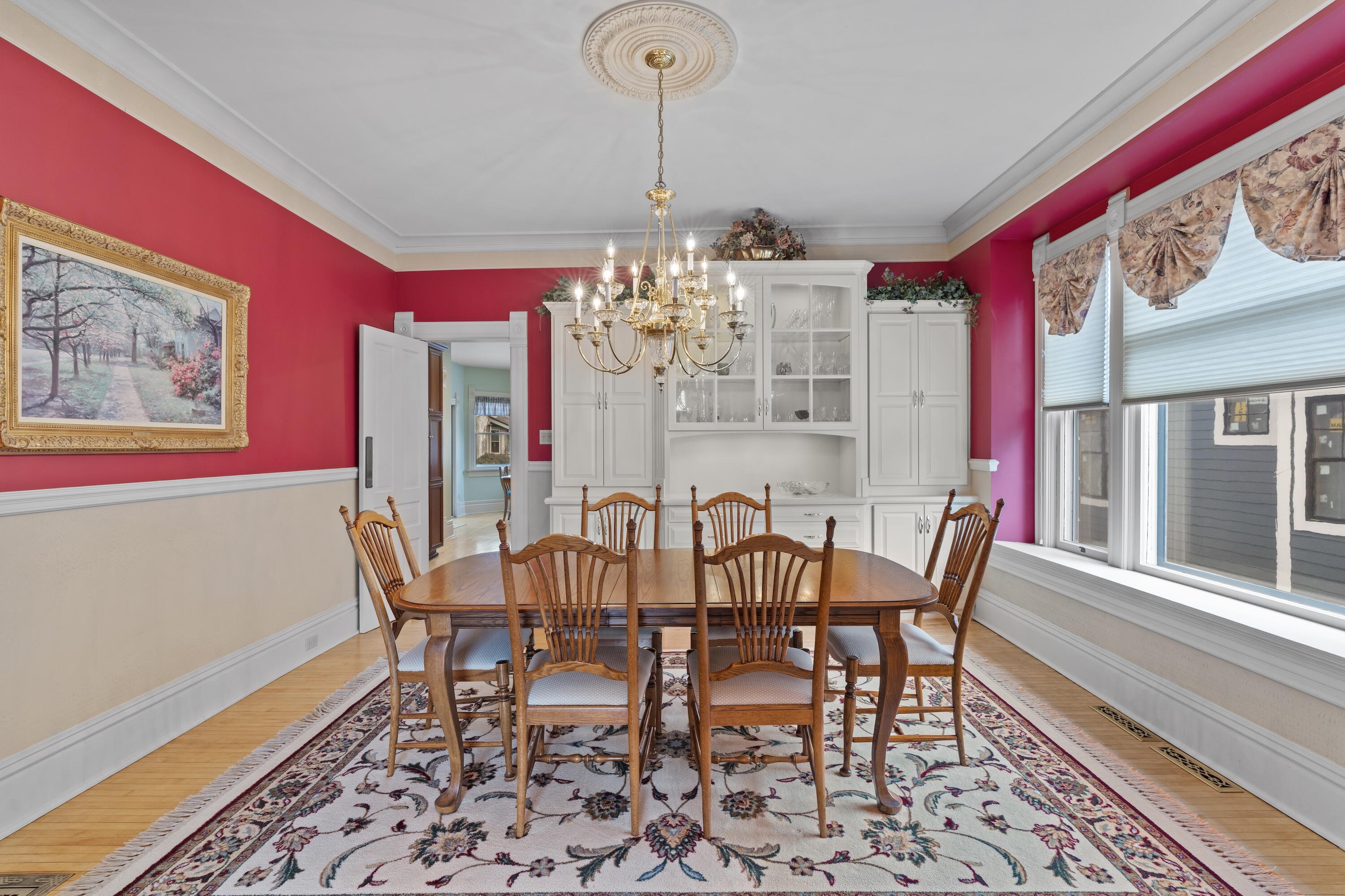 8100 West Chestnut Street Wauwatosa, WI 53213 - Photo 7 of 43 Dining Room