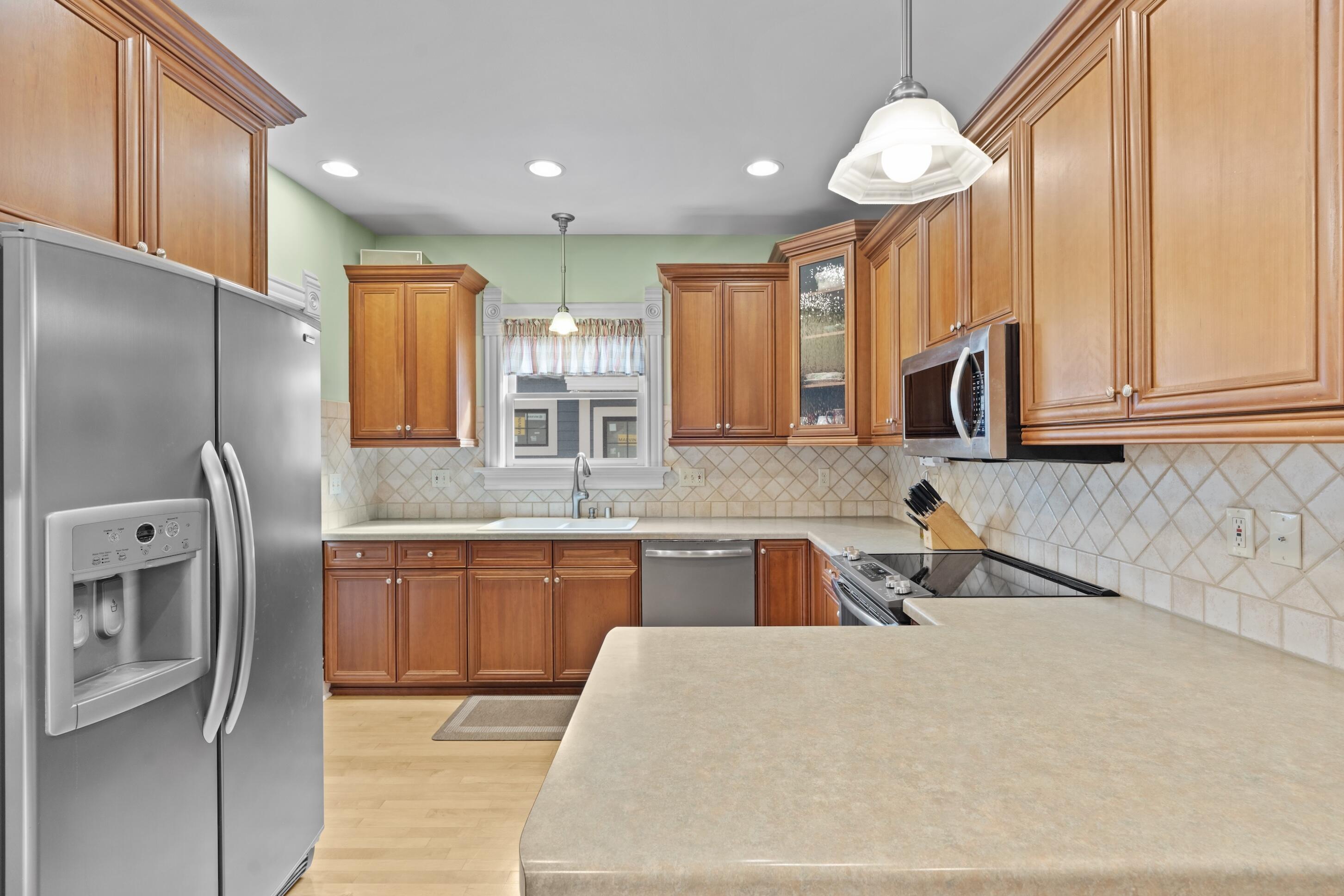 8100 West Chestnut Street Wauwatosa, WI 53213 - Photo 8 of 43 Kitchen