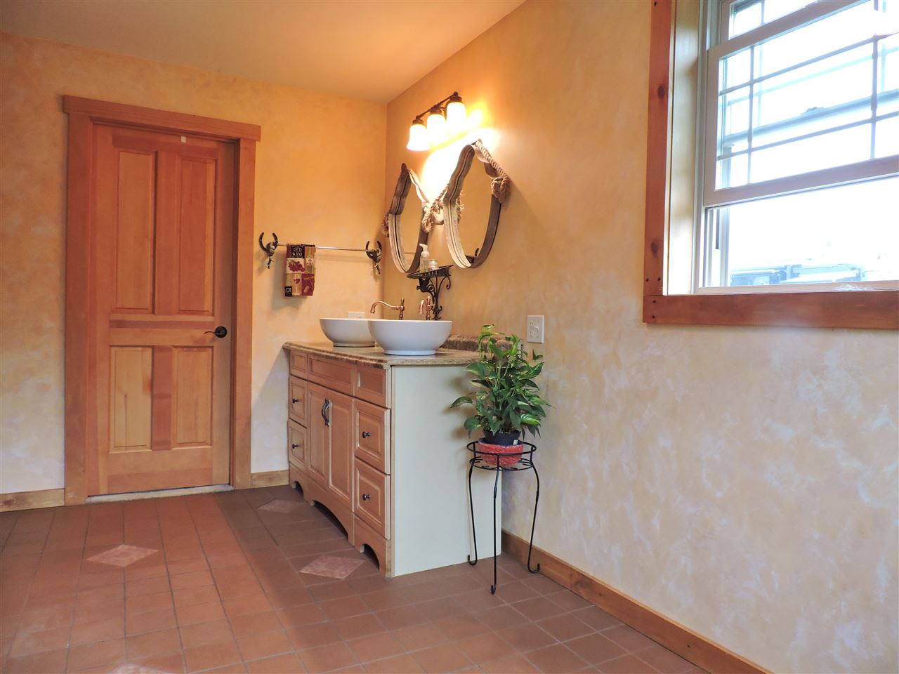 747 Concord Stage Road Weare, NH 03281 - Photo 20 of 37