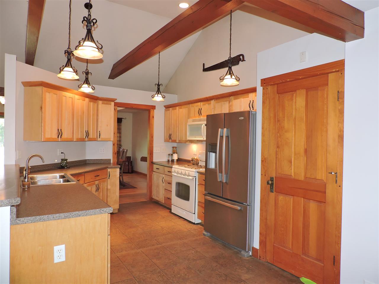 747 Concord Stage Road Weare, NH 03281 - Photo 5 of 37