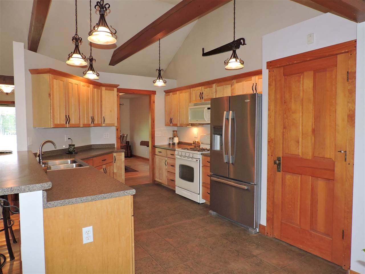 747 Concord Stage Road Weare, NH 03281 - Photo 7 of 37