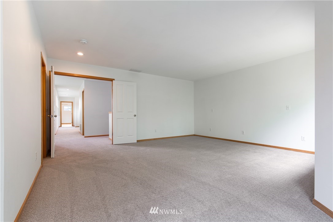 6012 Northeast 1st Street Renton, WA 98059 - Photo 29 of 37 Gallery Image 29