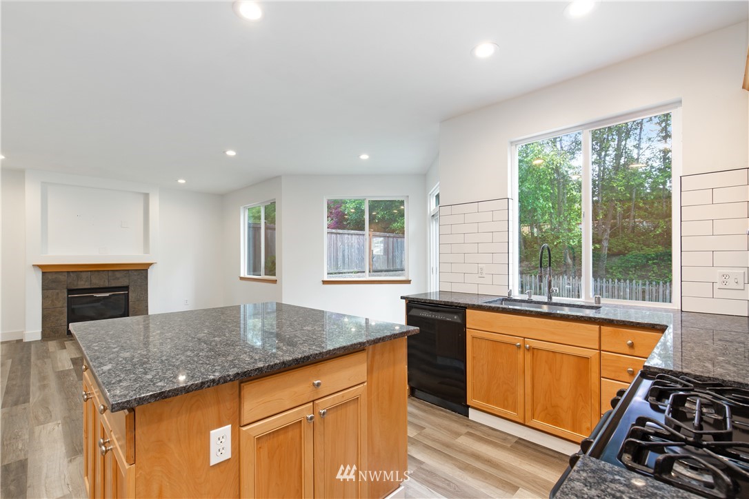 6012 Northeast 1st Street Renton, WA 98059 - Photo 9 of 37 Gallery Image 9