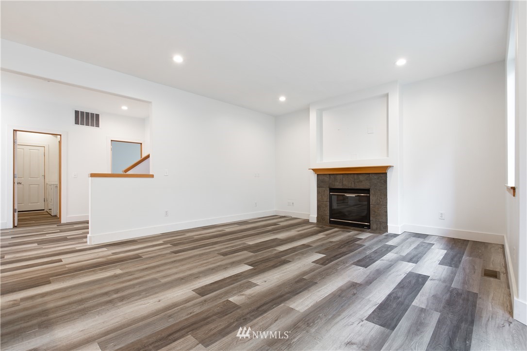 6012 Northeast 1st Street Renton, WA 98059 - Photo 10 of 37 Gallery Image 10