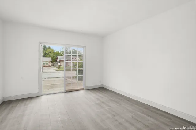 $1,525 | 1107 South Brownleaf Street, San Antonio, TX 78227