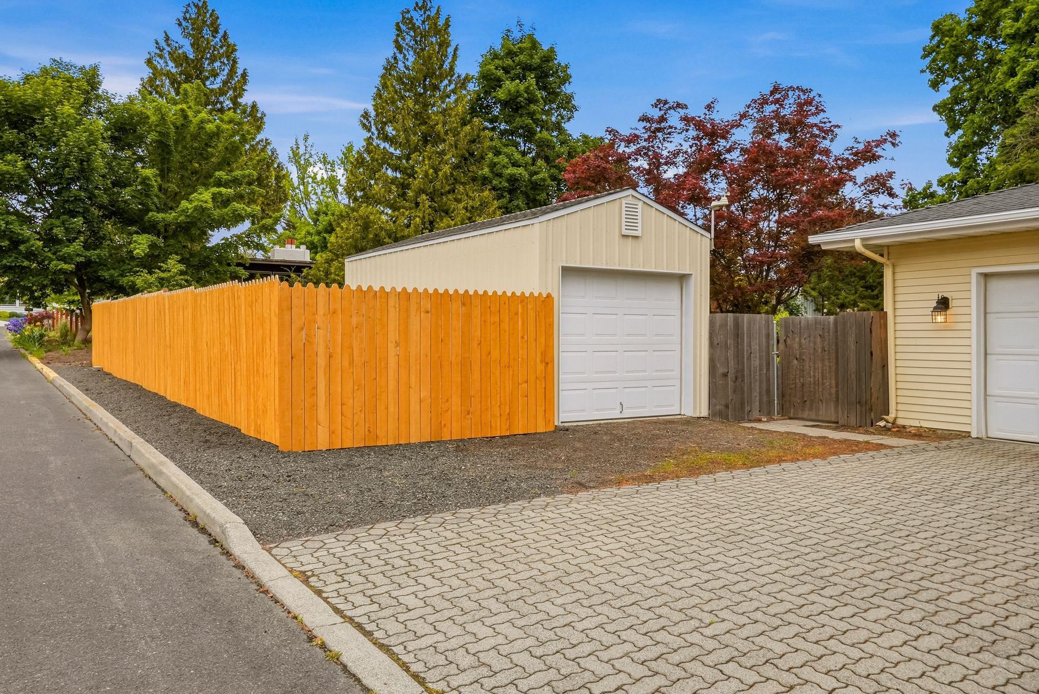 735 Clover Street Cheney, WA 99004 - Photo 4 of 38