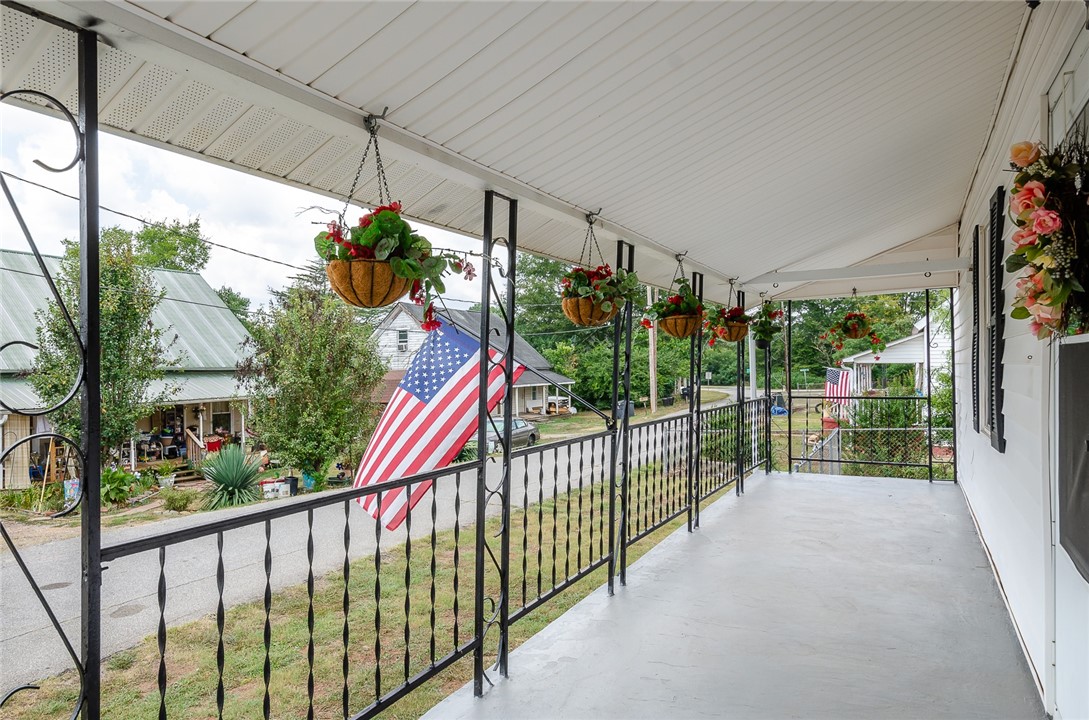 12 McCaughrin Street Pelzer, SC 29669 - Photo 6 of 23 Gallery Image 6