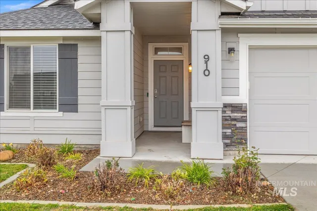 $386,000 | 910 Lago Street, Mountain Home, ID 83647