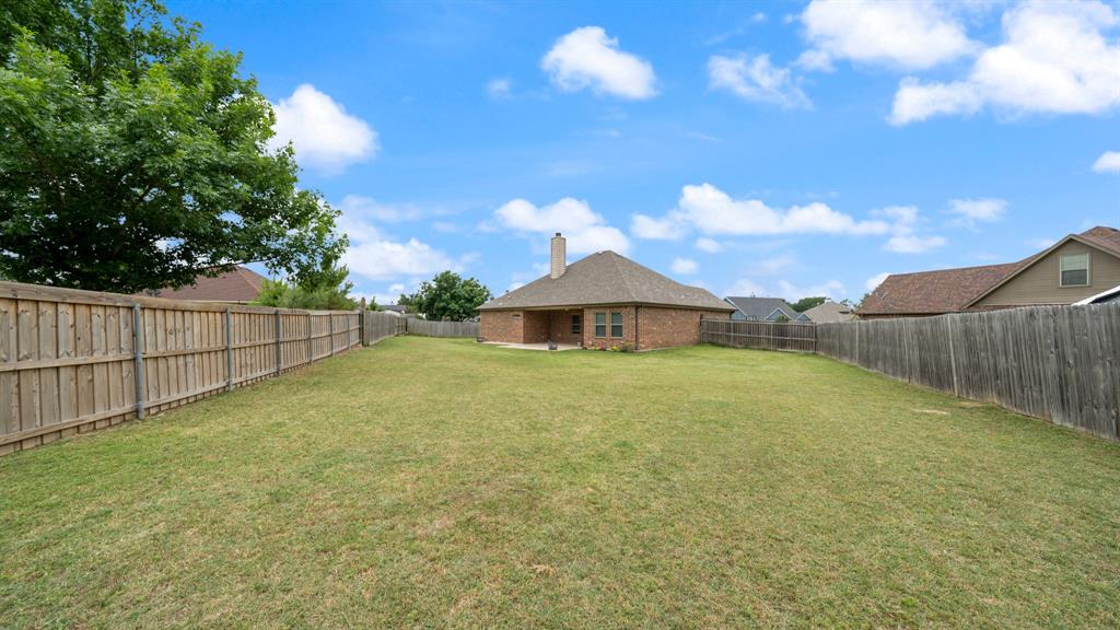 1401 Ridgebriar Drive Kaufman, TX 75142 - Photo 25 of 26 Spacious backyard