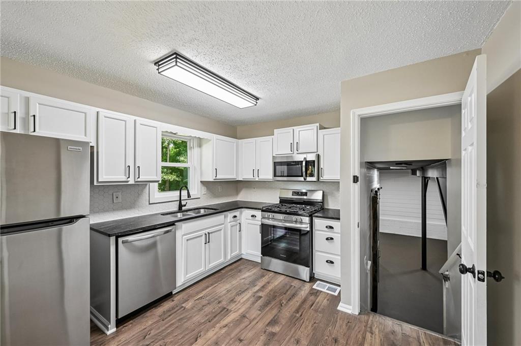 280 Wesley Chapel Road Villa Rica, GA 30180 - Photo 11 of 52 Gallery Image 11