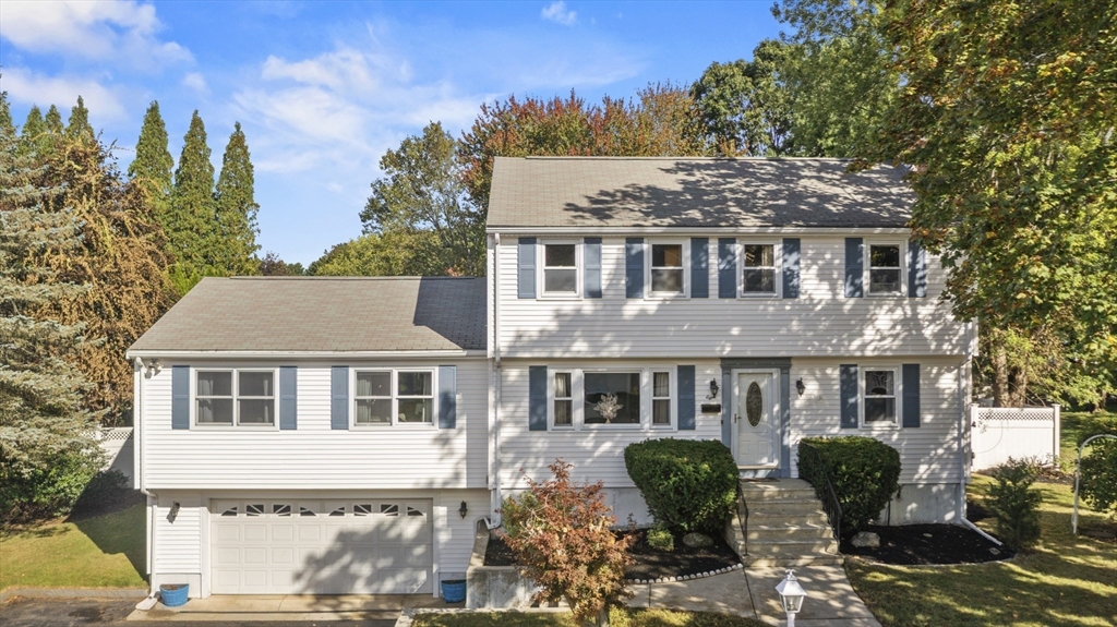 8 Mohawk Path Bellingham, MA 02019 - Photo 1 of 41 Gallery Image 1
