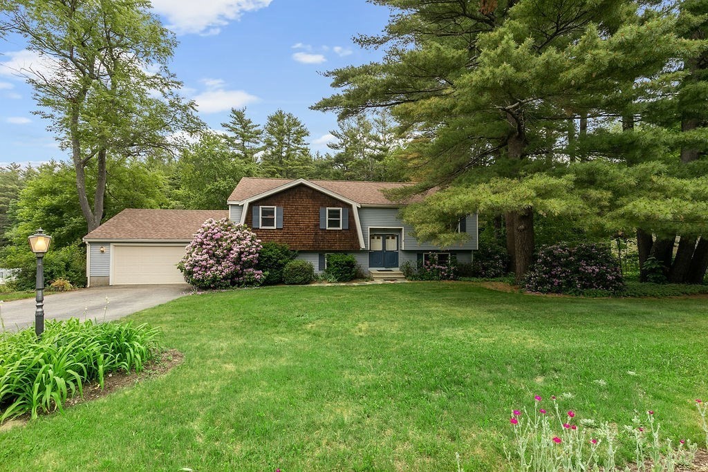 19 Back River Road Amesbury, MA 01913 - Photo 3 of 35
