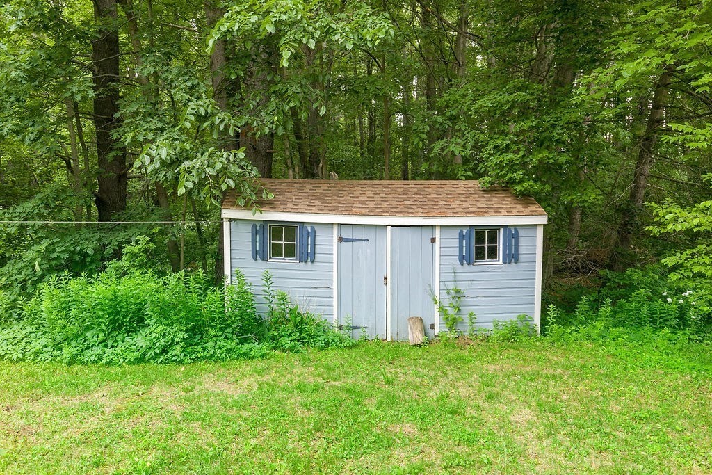 19 Back River Road Amesbury, MA 01913 - Photo 31 of 35