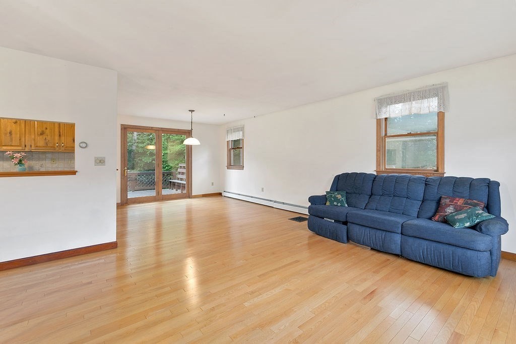 19 Back River Road Amesbury, MA 01913 - Photo 8 of 35