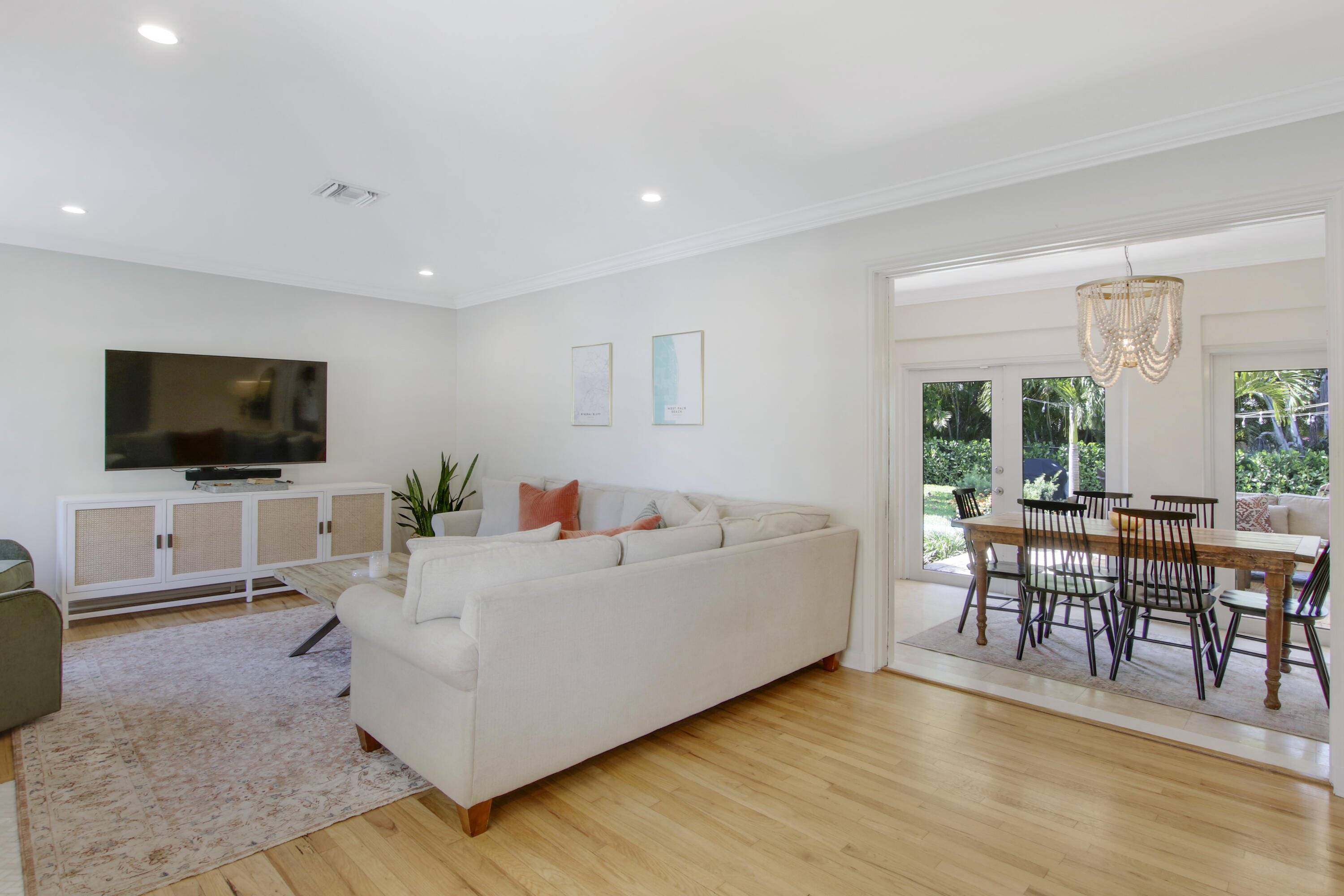 361 Colonial Road West Palm Beach, FL 33405 - Photo 17 of 53 House6-10