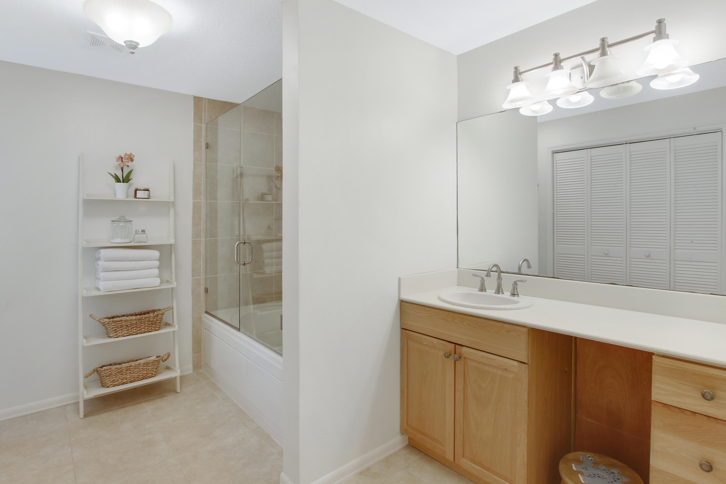 361 Colonial Road West Palm Beach, FL 33405 - Photo 25 of 53 House6-6