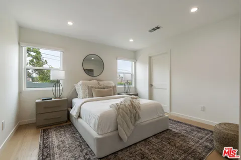 $1,675,000 | 3815 South Cochran Avenue, Los Angeles, CA 90008