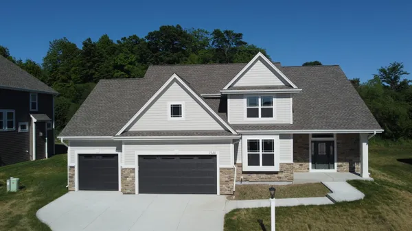 $749,990 | 1344 Mohican Trail, Waukesha, WI 53189