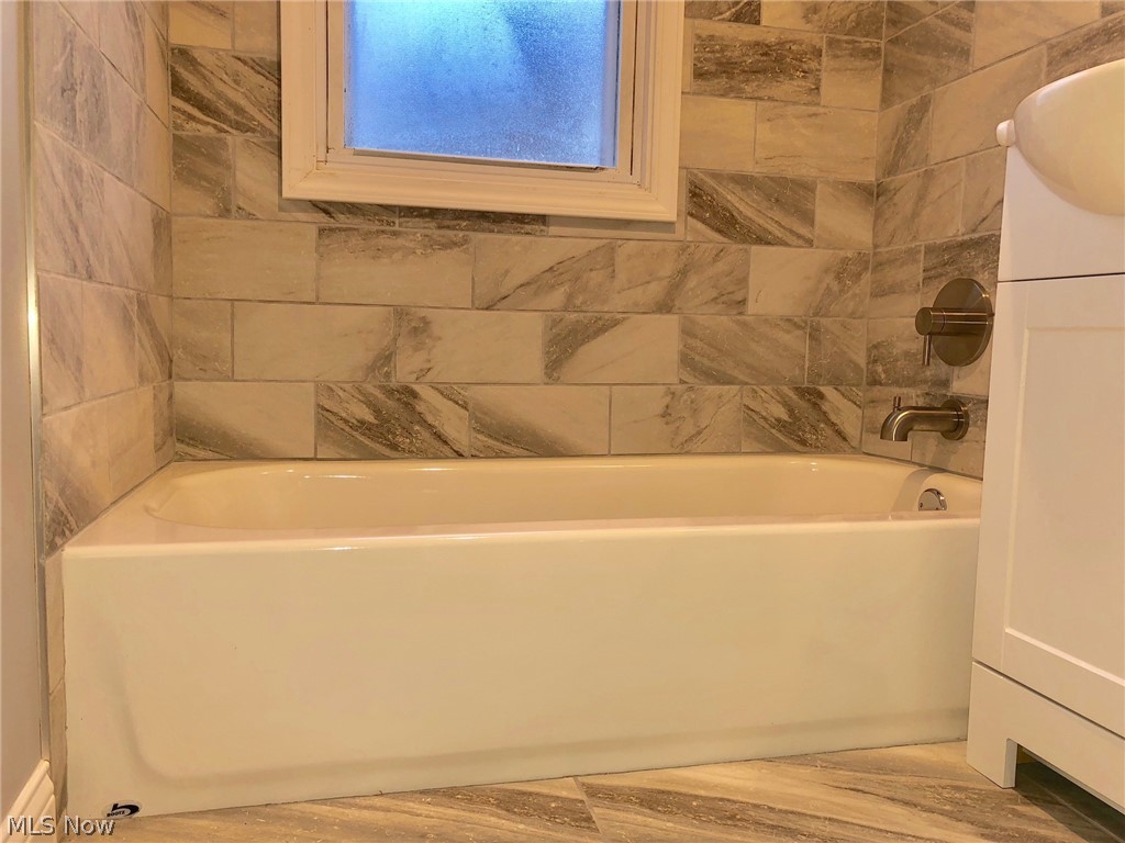 1733 Rockefeller Road Wickliffe, OH 44092 - Photo 14 of 26 Gallery Image 14