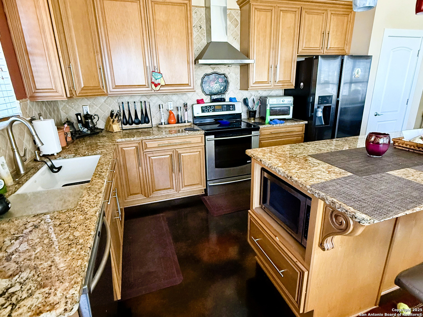 972 Pebble Beach Road Lakehills, TX 78063 - Photo 13 of 30 Gallery Image 13