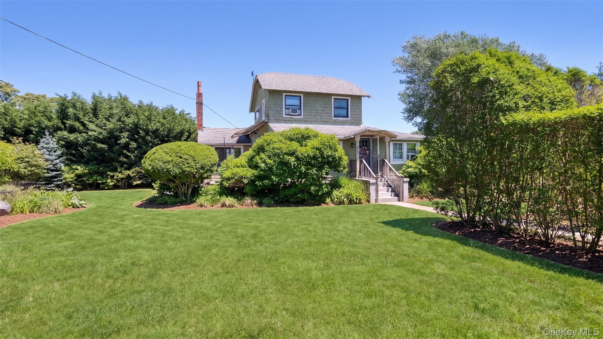 127 Inlet Road Hampton Bays, NY 11946 - Photo 5 of 24