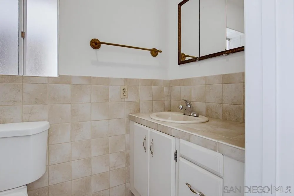 308 Leeann Lane Encinitas, CA 92024 - Photo 52 of 75 Studio