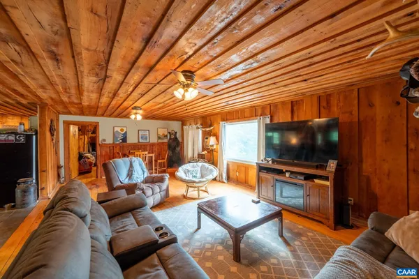 $2,100,000 | 4995 Moriah Way, Keswick, VA 22947