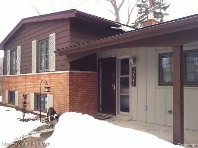 32045 Bonnet Hill Road Farmington, MI 48334 - Photo 2 of 17 Front Close Up