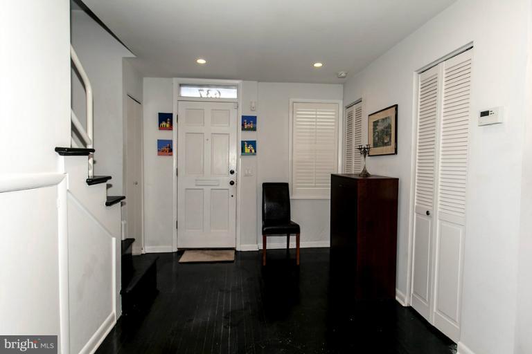 637 A Street Southeast Washington, DC 20003 - Photo 13 of 22 Interior (General)