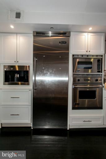 637 A Street Southeast Washington, DC 20003 - Photo 15 of 22 Interior (General)