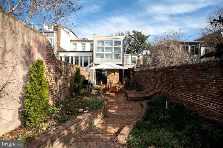 637 A Street Southeast Washington, DC 20003 - Photo 19 of 22 Exterior (Rear)